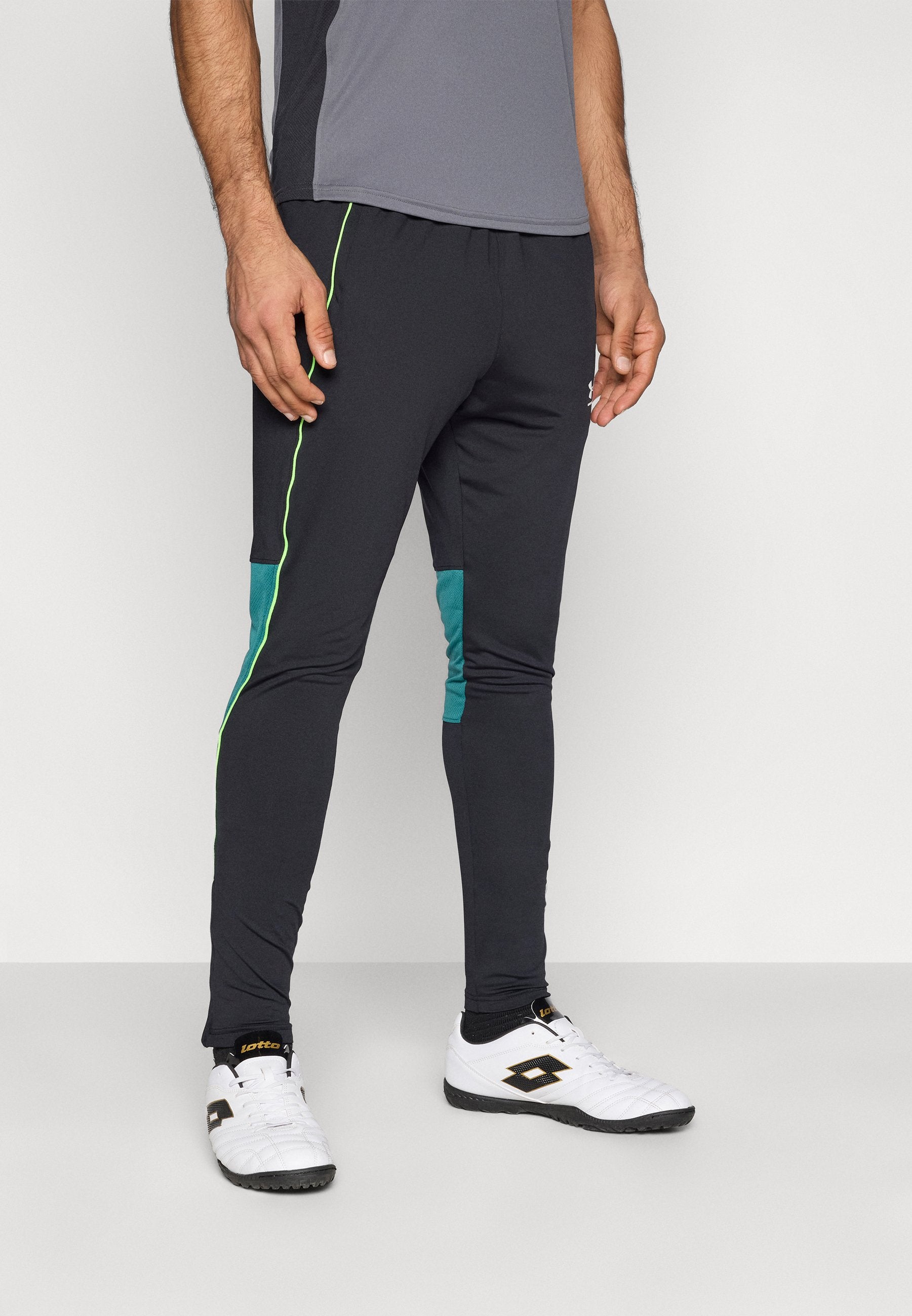 Under Armour CHALLENGER TRAINING