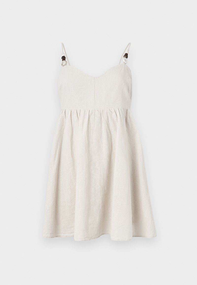 Leinen-Sommerkleid in hellem Beige, mit einem taillierten Oberteil, einem ausgestellten Rock, verstellbaren Trägern mit Holzperlenakzenten und Raffungen.