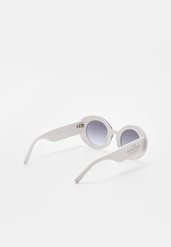 MARC JACOBS