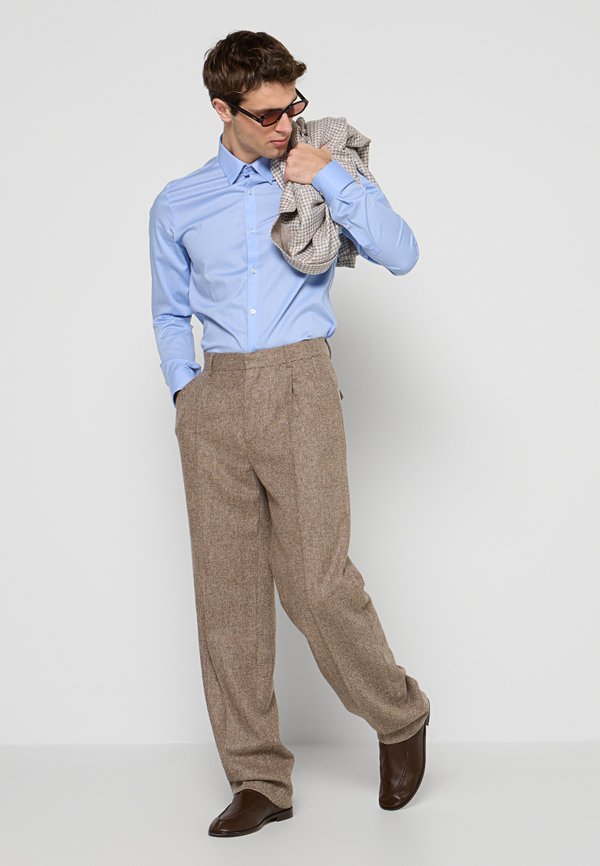 Calvin Klein SLIM FIT