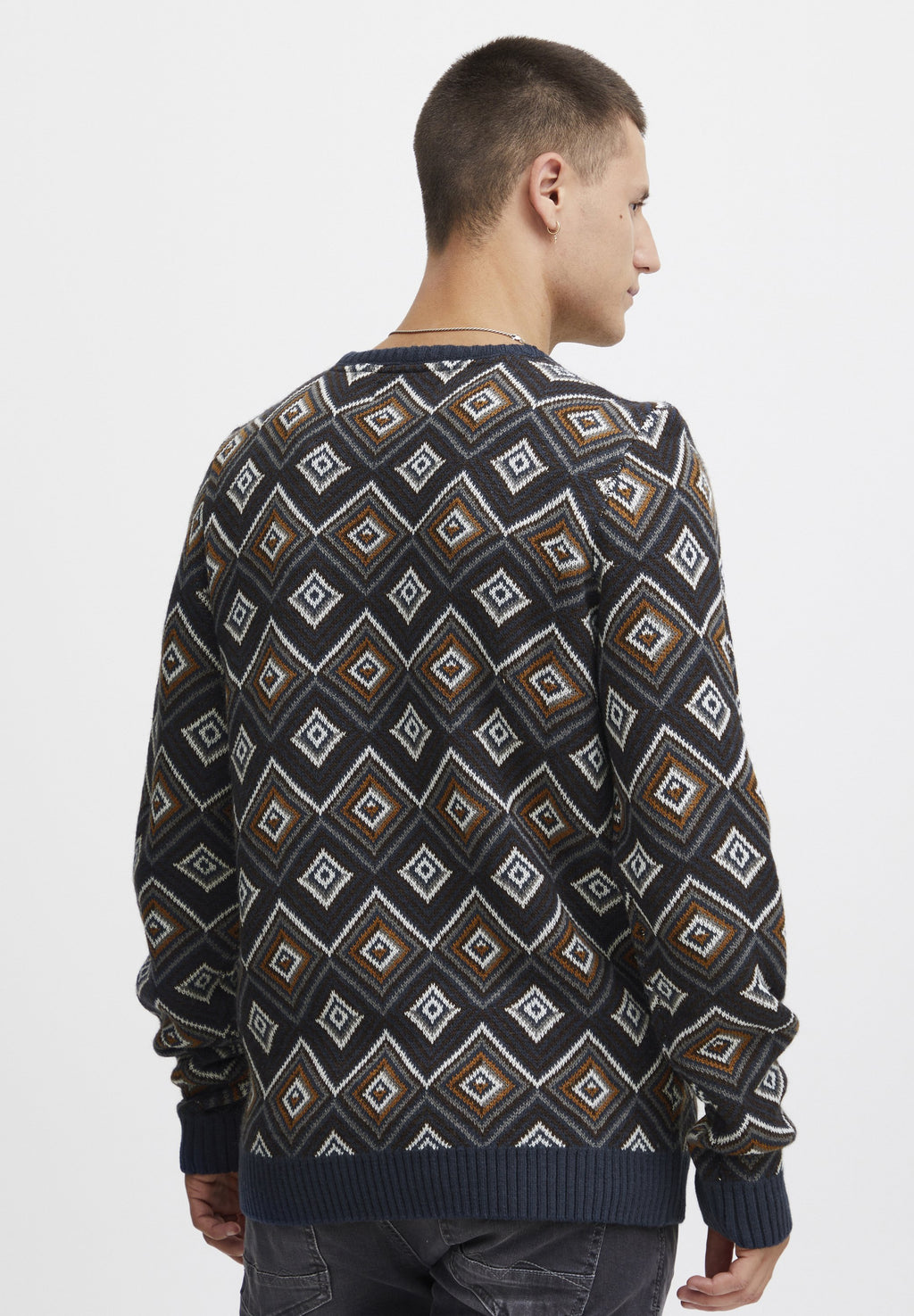 BHPULLOVER Media 4