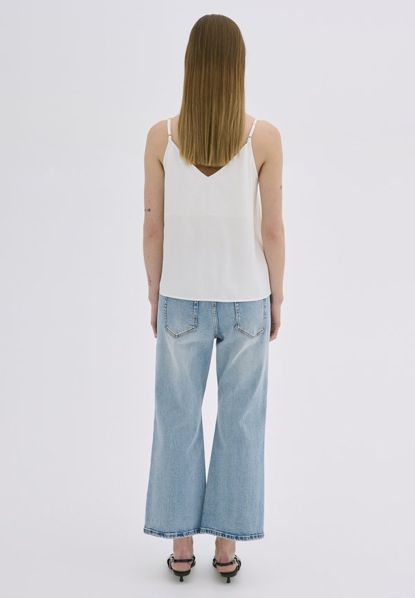 My Essential Wardrobe DANGO 144 KICK