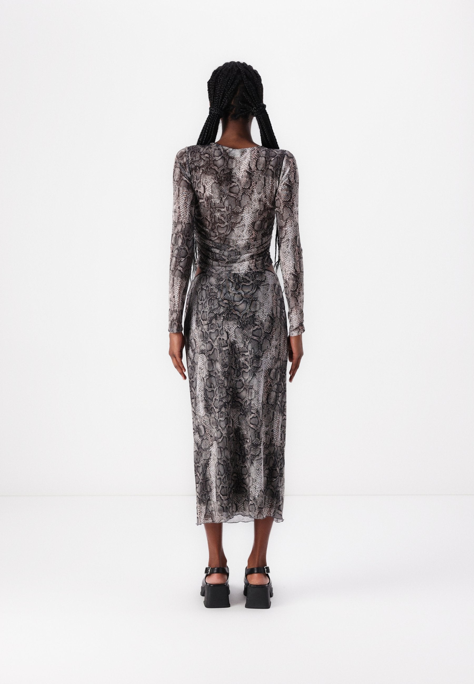 Noisy May Maxi Mesh