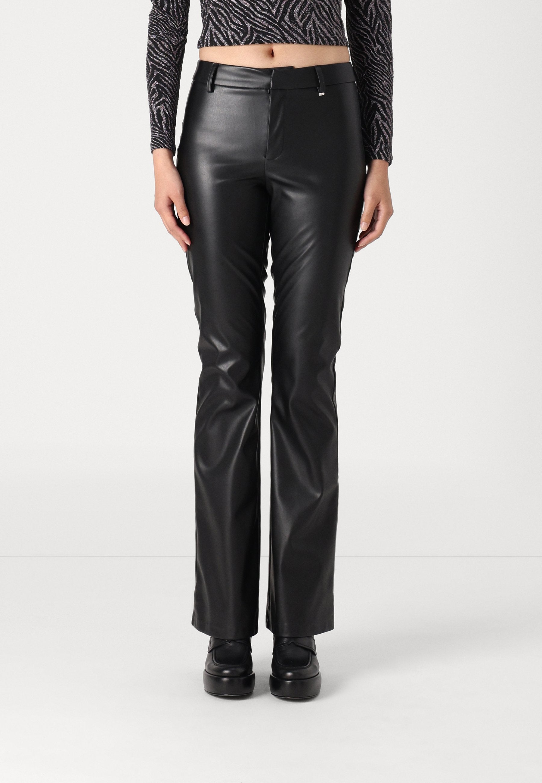 ONLBLAKE FLARED PANT Media 3