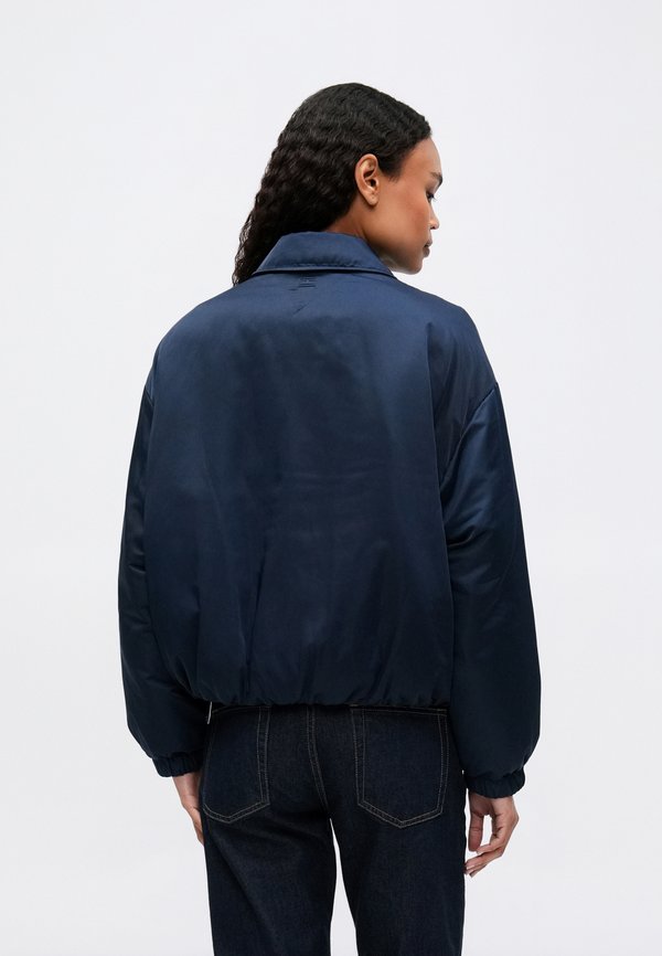 Tommy Hilfiger WATER REPELLENT SATIN RELAXED PADDED JACKET