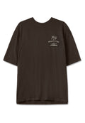 Dunkelbraunes Baumwoll-T-Shirt mit Rundhalsausschnitt, kurzen Ärmeln und grafischem Frontdruck mit dekorativem Wellenmuster.