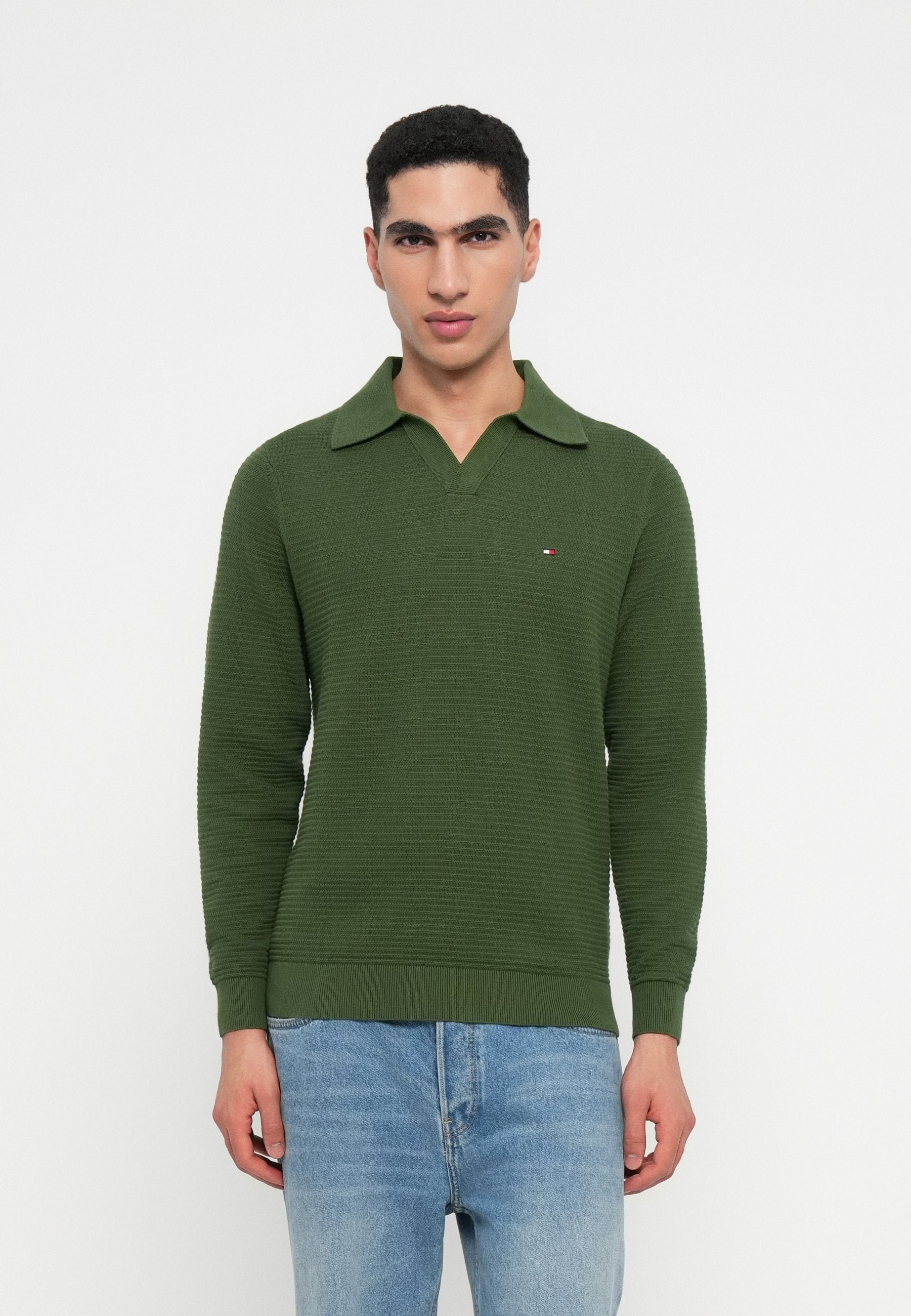 TEXTURED KNIT POLO COLLAR JUMPER Media 3
