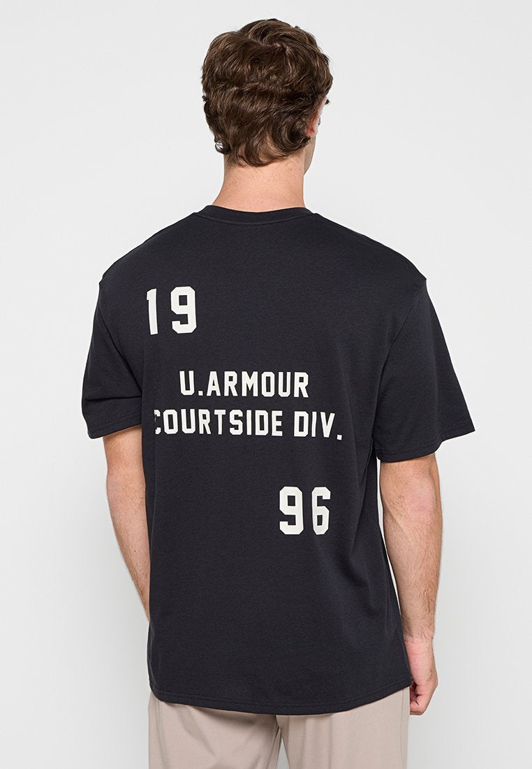 Under Armour LOOSE FIT