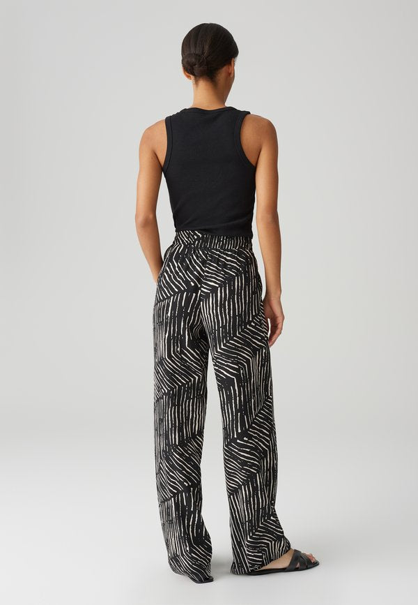 OPUS RISE WIDE FIT