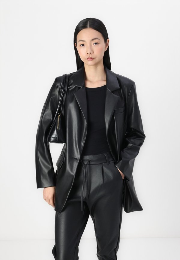 ONLY ONLPOPTRASH EASY COATED PANT