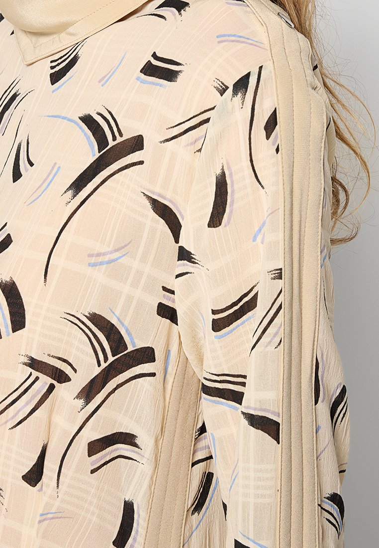 COACH