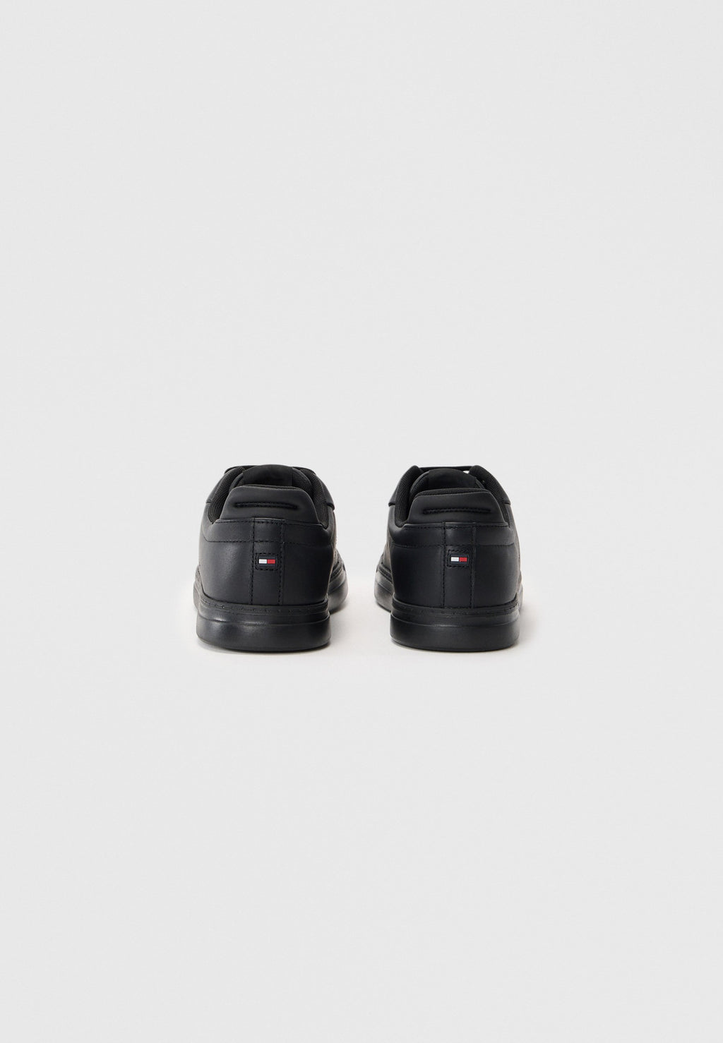 ICON COURT LIGHT ESS Media 3