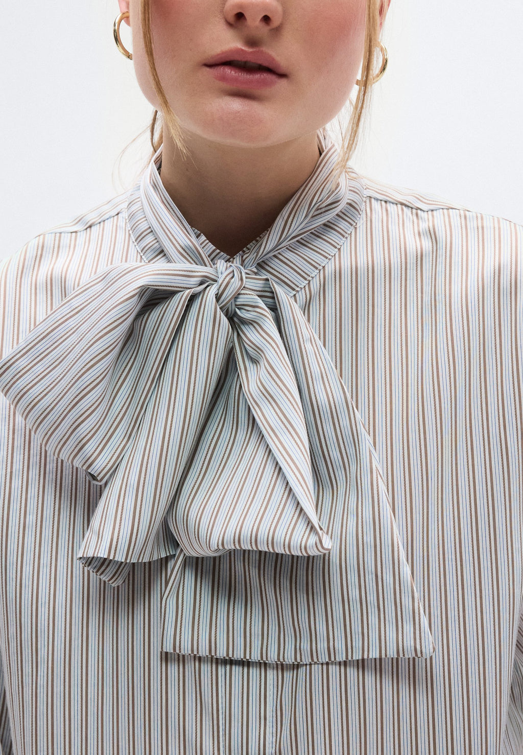 Sister Jane ARTHUR STRIPE BOW SHIRT UNISEX