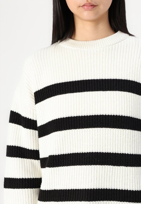 Selected SLFBLOOMIE O NECK