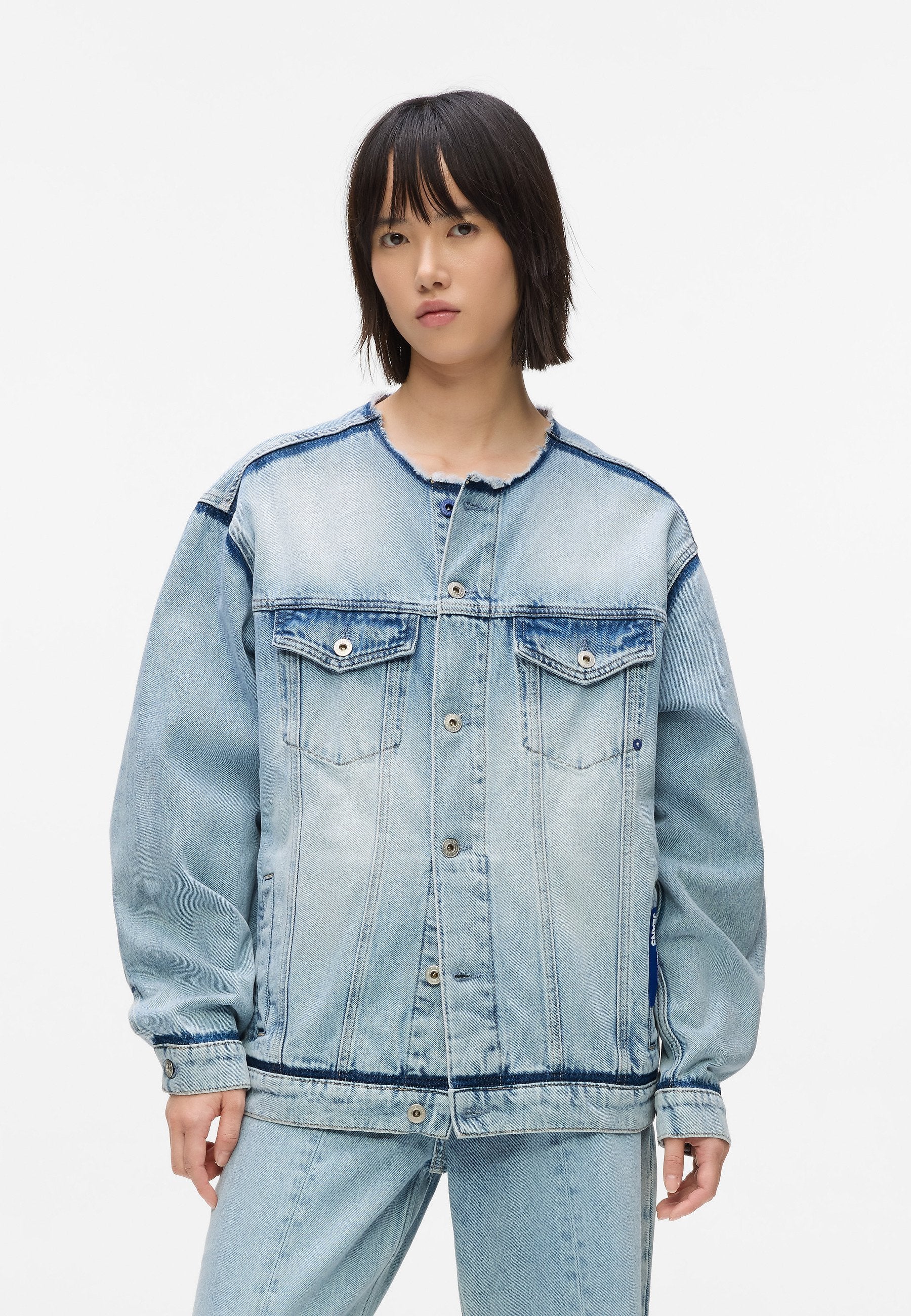 COLLARLESS DENIM Media 3