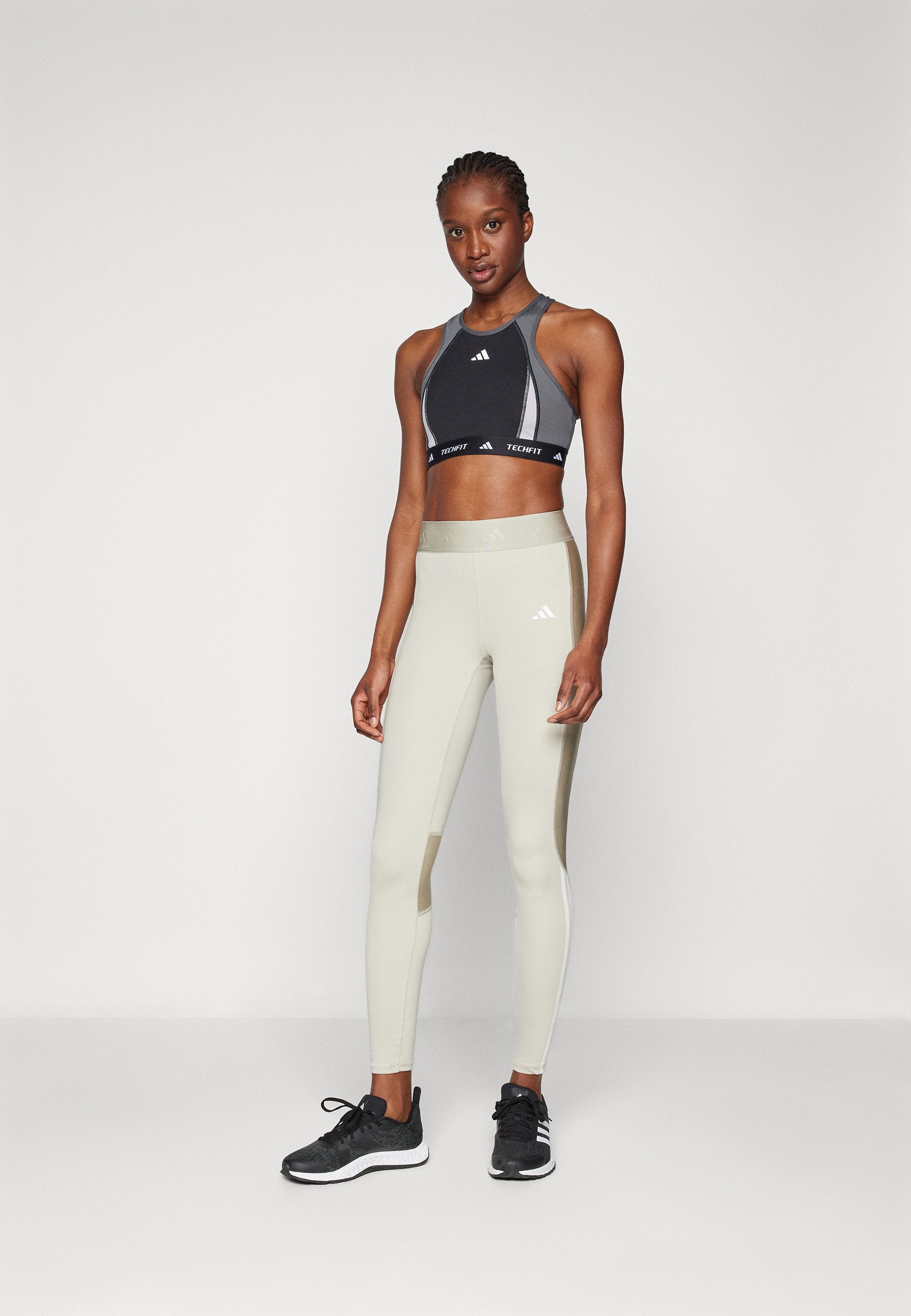 adidas Performance TECHFIT MEDIUM-SUPPORT HIGH-NECK COLORBLOCK