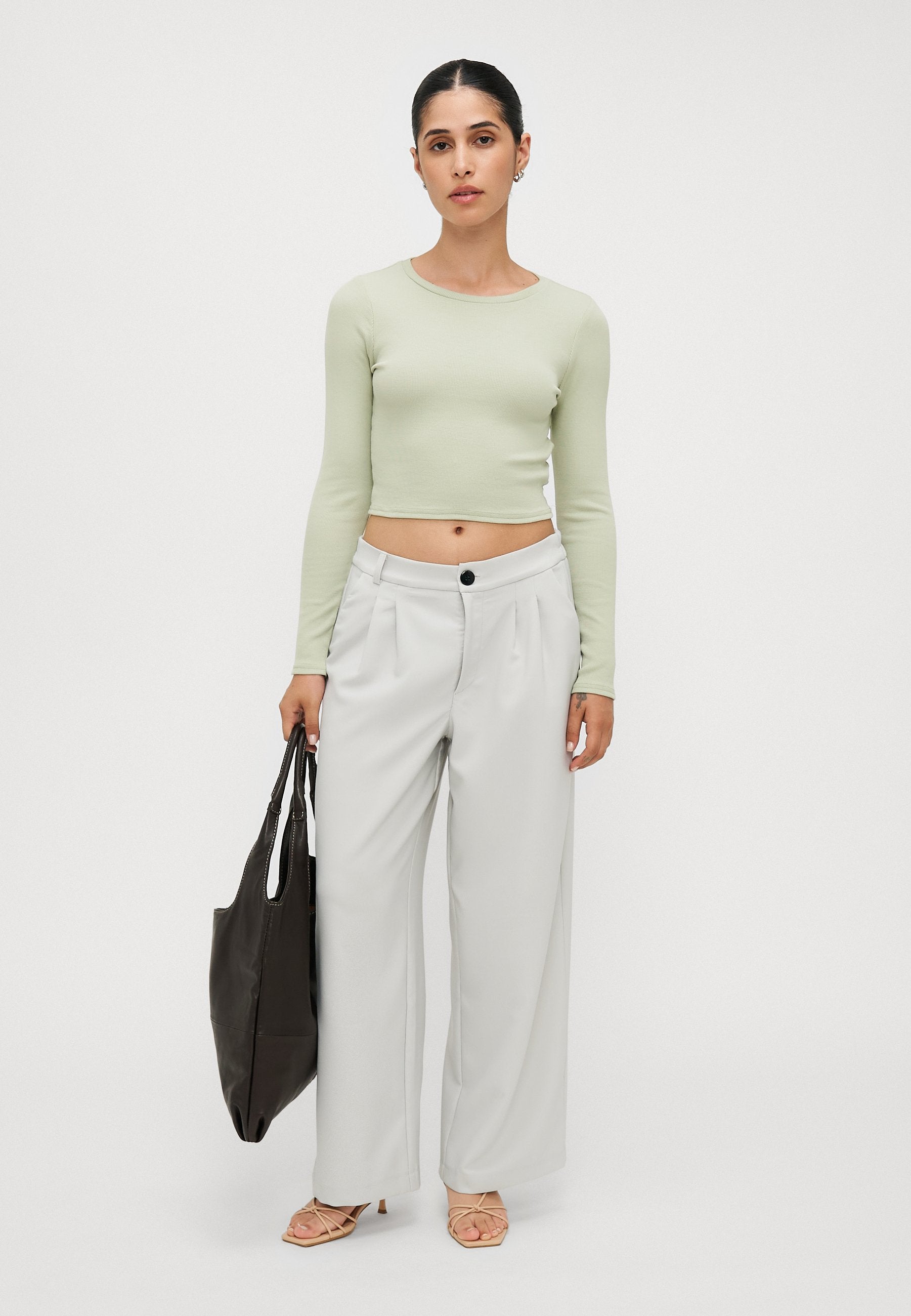 ONLLANDO WIDE PLEAT Media 2
