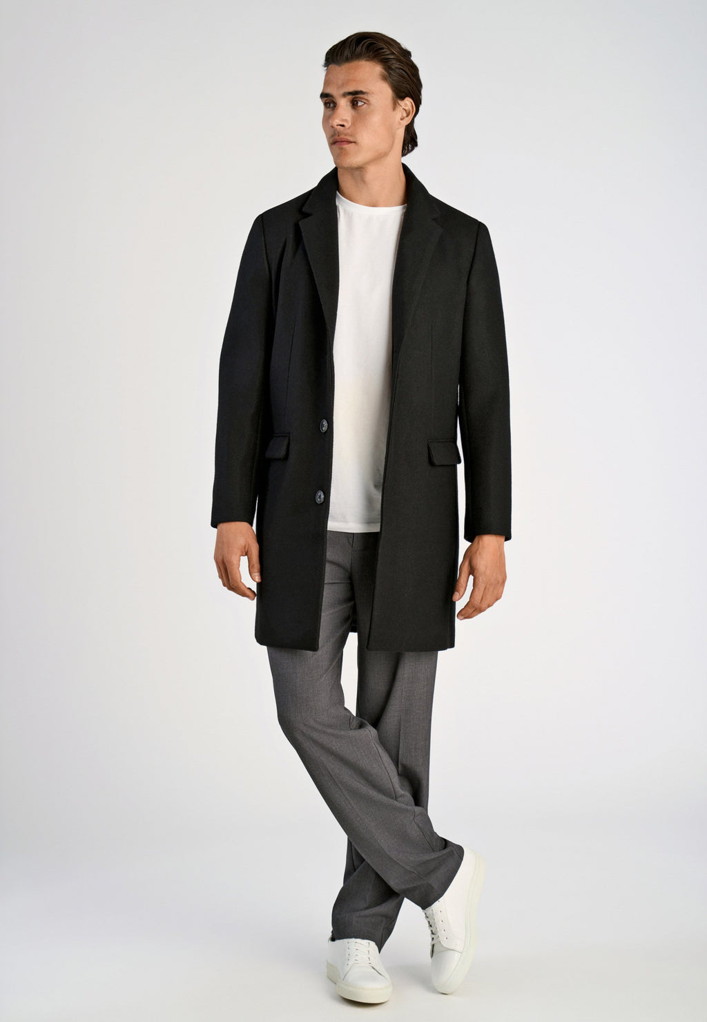 CLASSIC COAT Media 2