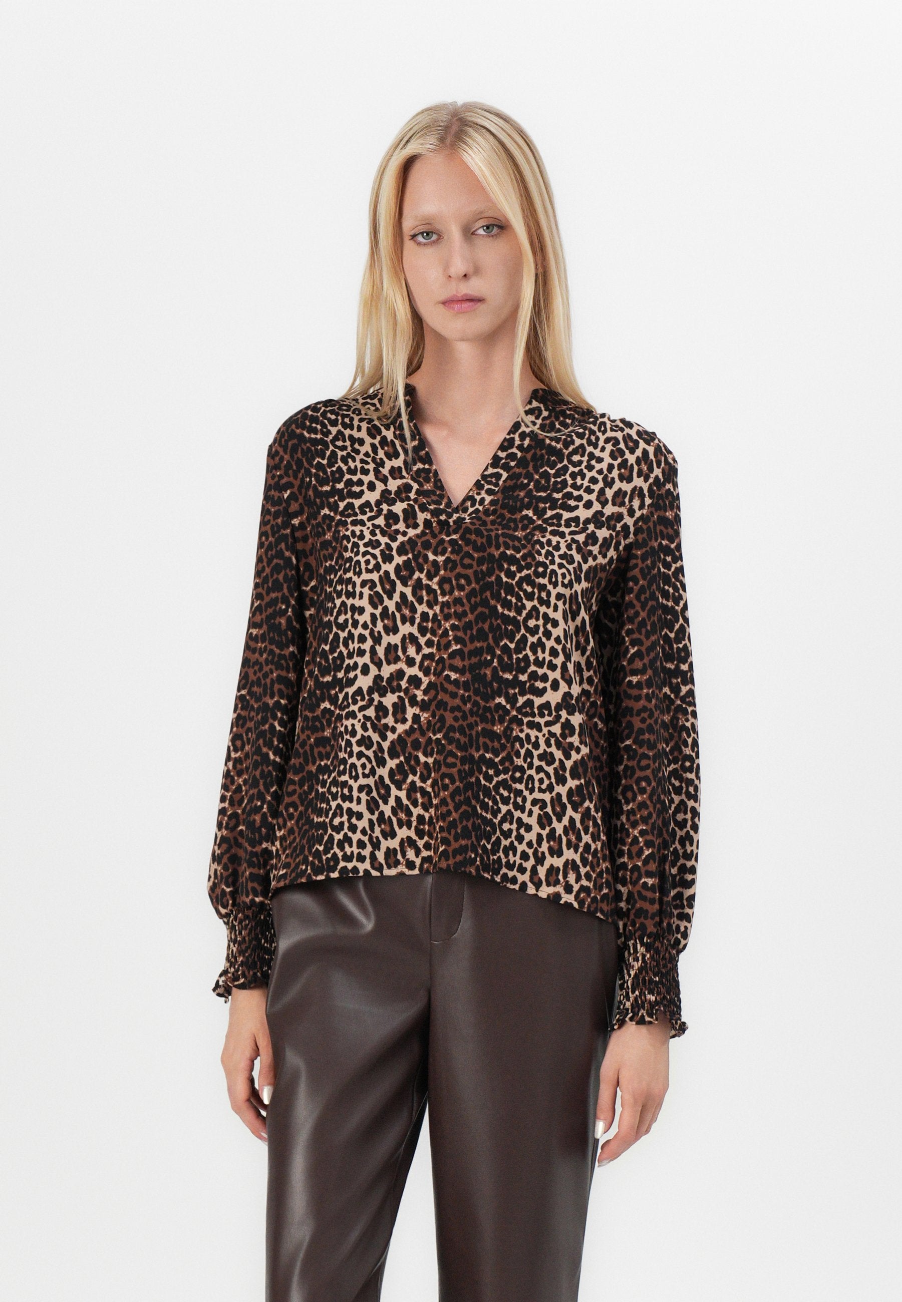 ONLY ONLMETTE V-NECK LS SMOCK TOP NOOS WVN