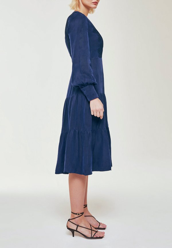 IVY OAK MIX DRESS MIDI