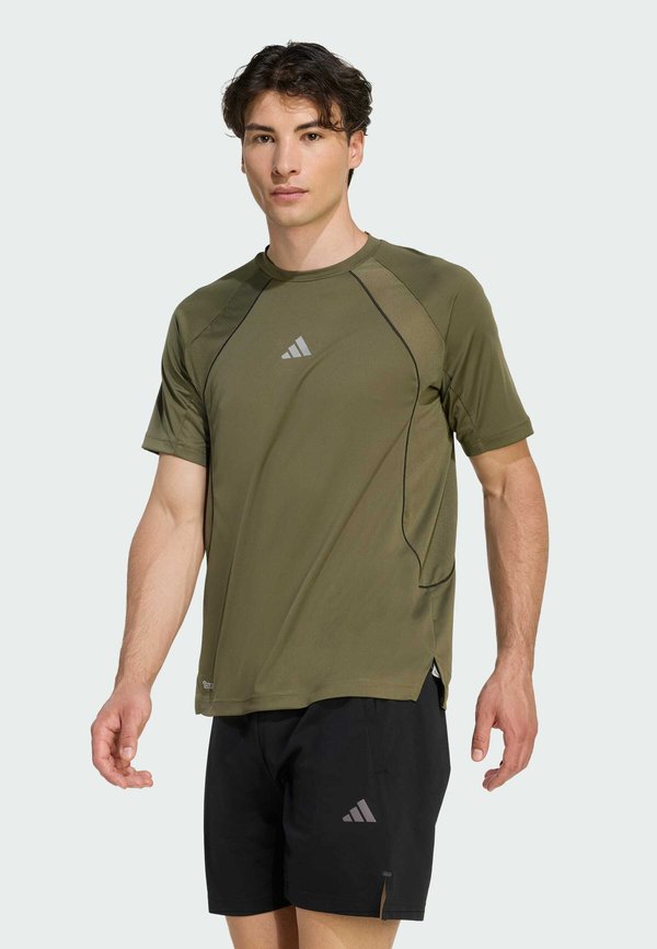 adidas Performance TEE - Print T-shirt - olive strata