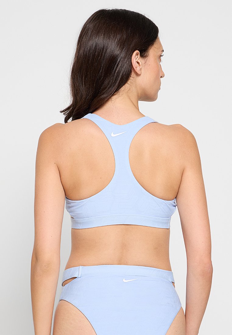 Nike Performance
