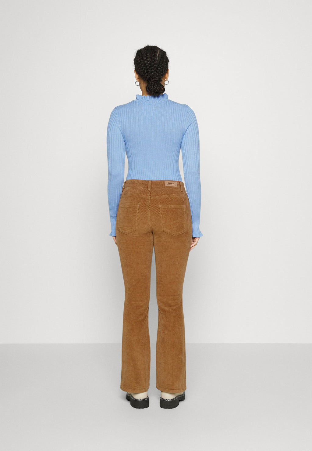 ONLMARY GLOBAL MID Media 4