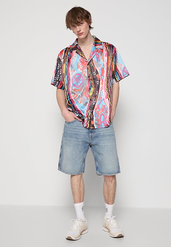 Carlo Colucci REGULAR FIT