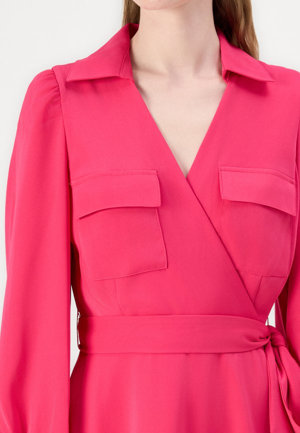 DKNY BALLOON SLEEVE DRESS WITH COLLAR AND UTILITY POCKETS