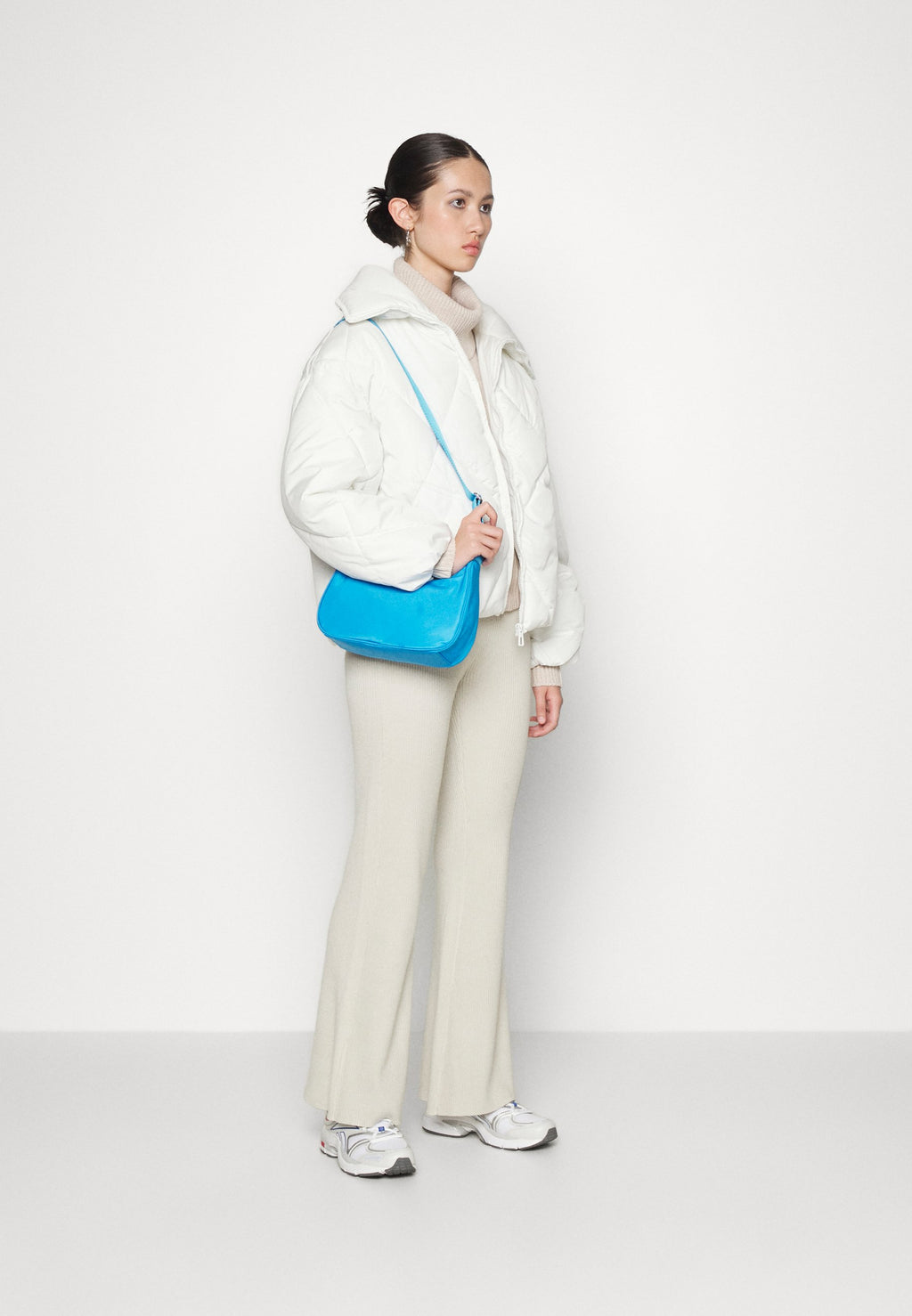 ONLTAMARA SHORT QUILTED JACKET  Media 2