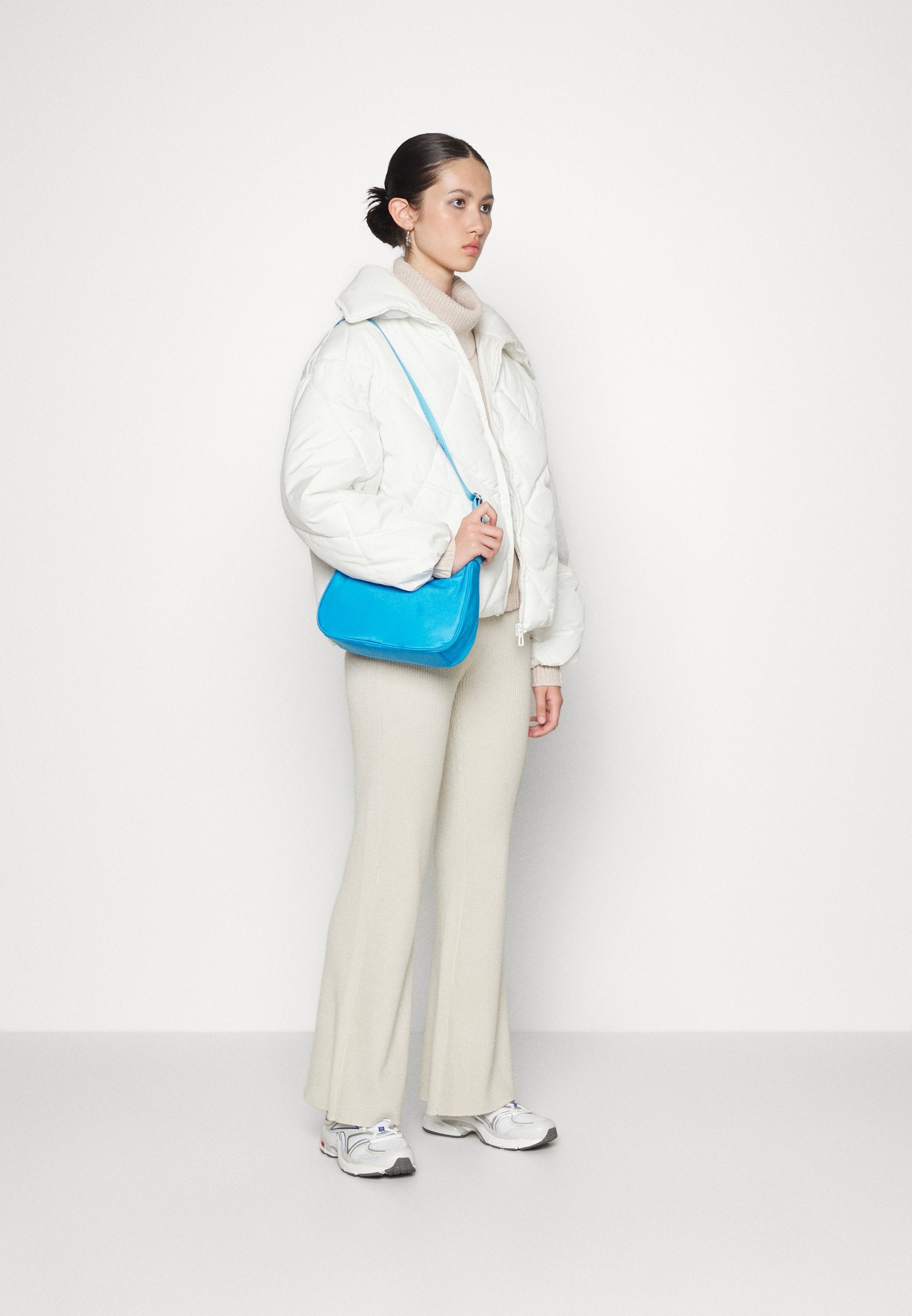 ONLTAMARA SHORT QUILTED JACKET  Media 2
