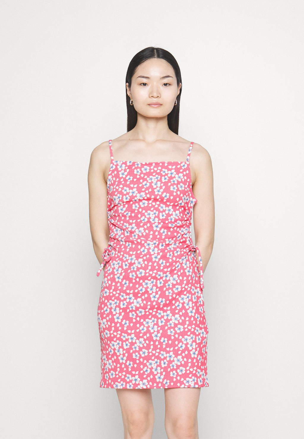 Pieces Petite PCHYLMU SL CUTOUT MINI DRESS KAC BC PTT