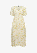 Vero Moda Curve SMOCK DRESS VMCBELLA LONG DRESS - Maxi dress - birch