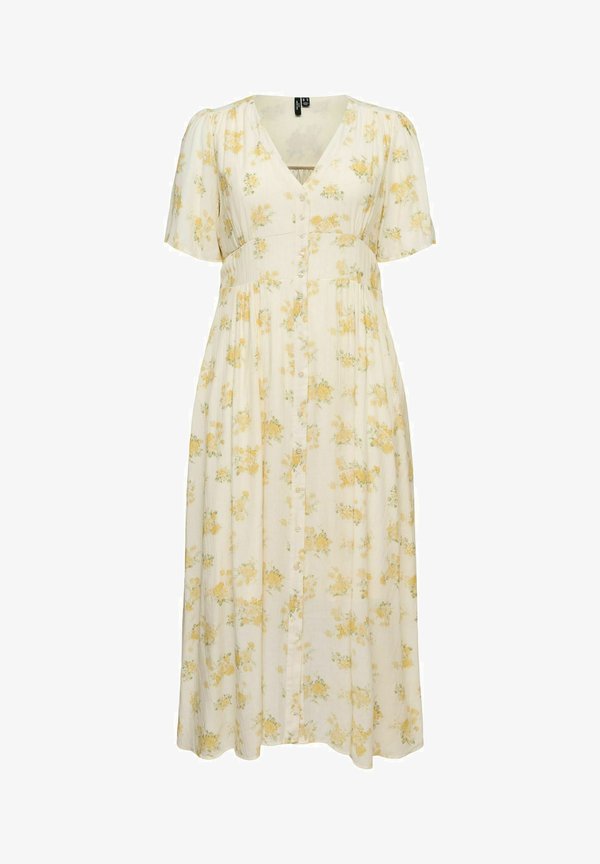 Vero Moda Curve SMOCK DRESS VMCBELLA LONG DRESS - Maxi dress - birch