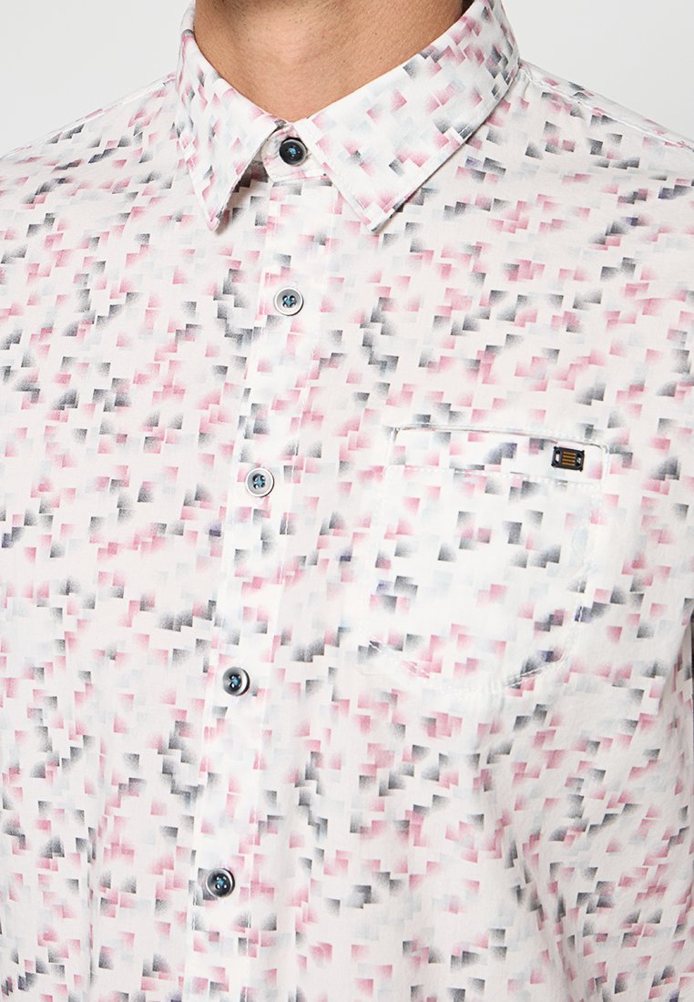 REGULAR FIT  Media 3