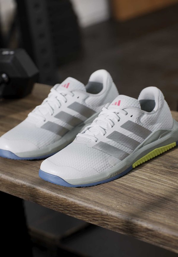adidas Performance DS BASE