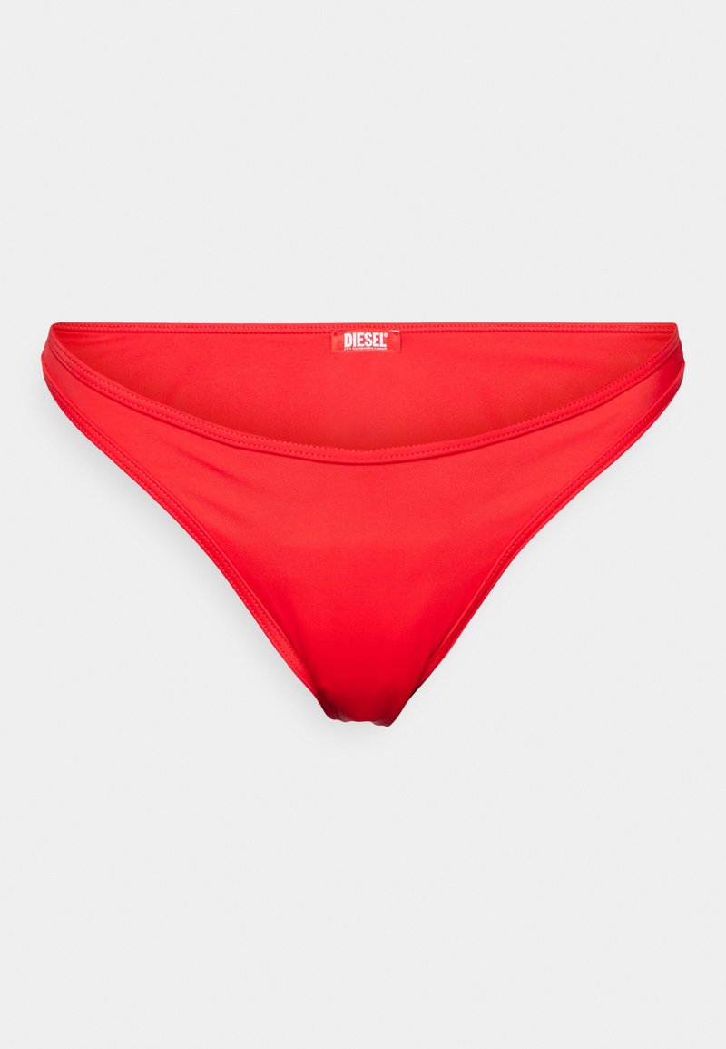 Rote Bikiniunterhose aus glattem, dehnbarem Material. Hat einen niedrigen Schnitt und ein kleines, markiertes Etikett auf der Vorderseite.