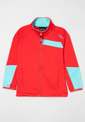 Rote Jacke mit hellblauen Akzenten an den Ärmeln und der Brusttasche. Verfügt über einen hohen Kragen und einen vollständigen Reißverschluss an der Vorderseite, gefertigt aus strukturiertem Stoff.