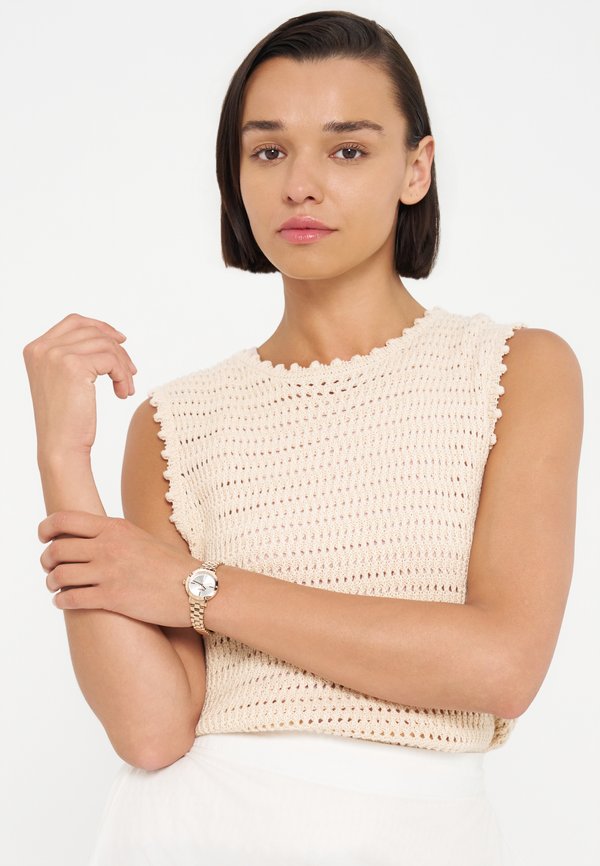 DKNY