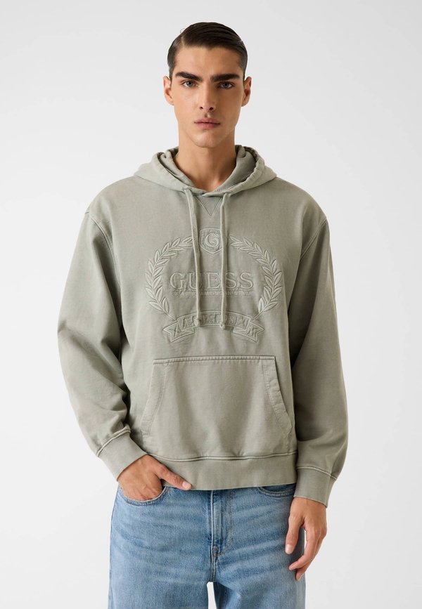 Guess HOODIE - Hoodie - grün
