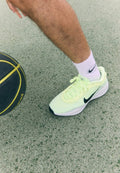 Nike Performance G.T. HUSTLE ACADEMY - Basketball shoes - barely volt/black/pure platinum-coloured