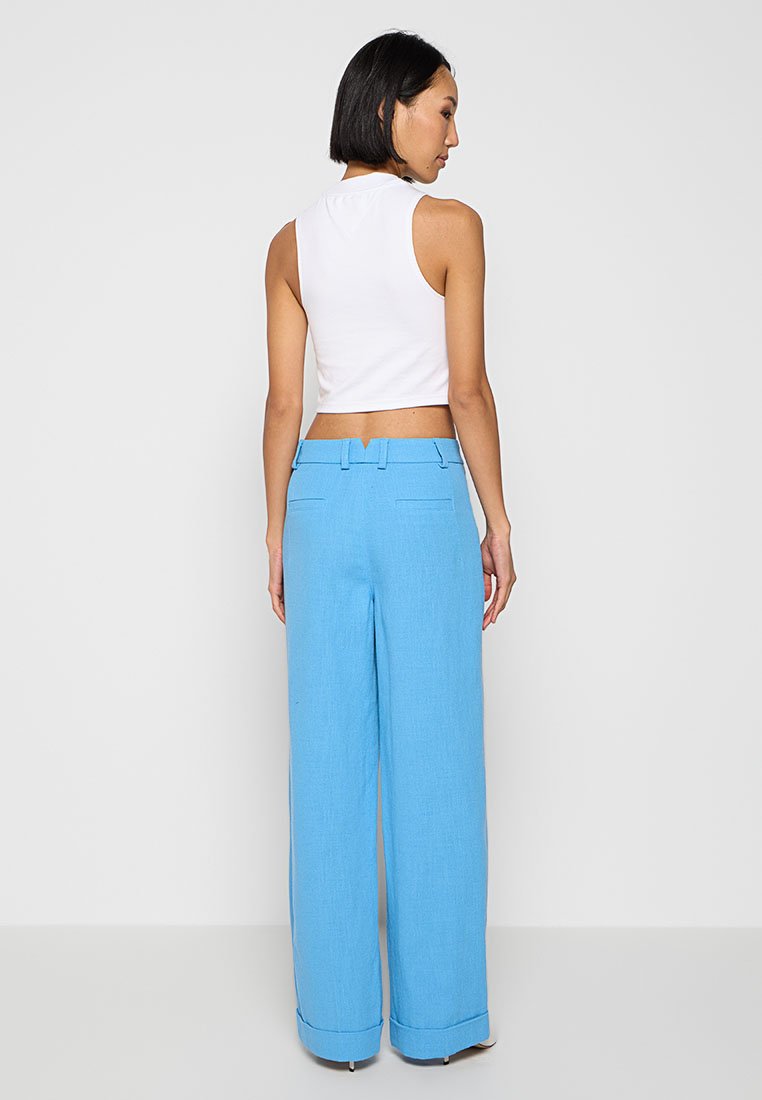 RIANI WIDE FIT