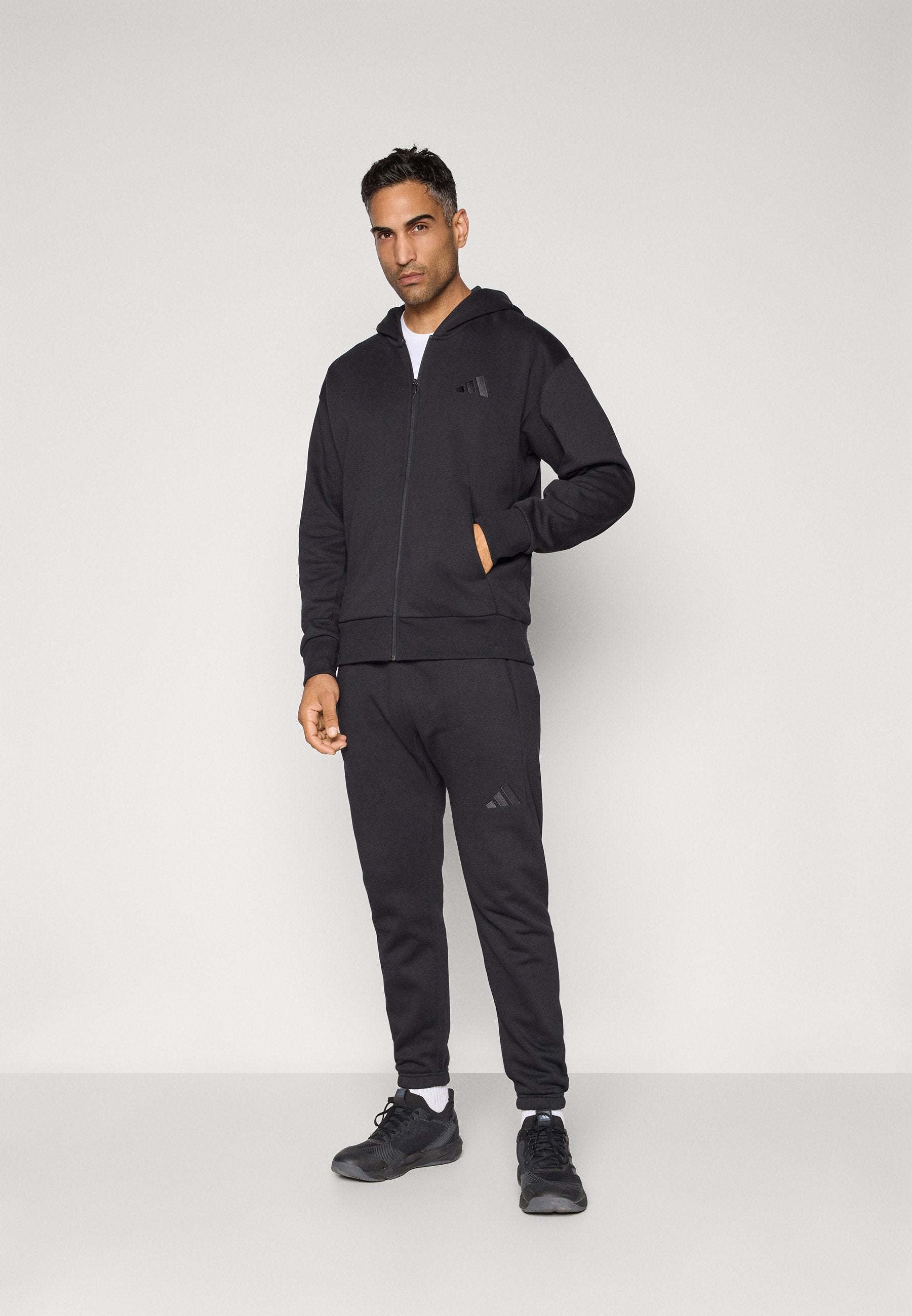 adidas Sportswear ALL SZN FLEECE FULL ZIP HOODIE