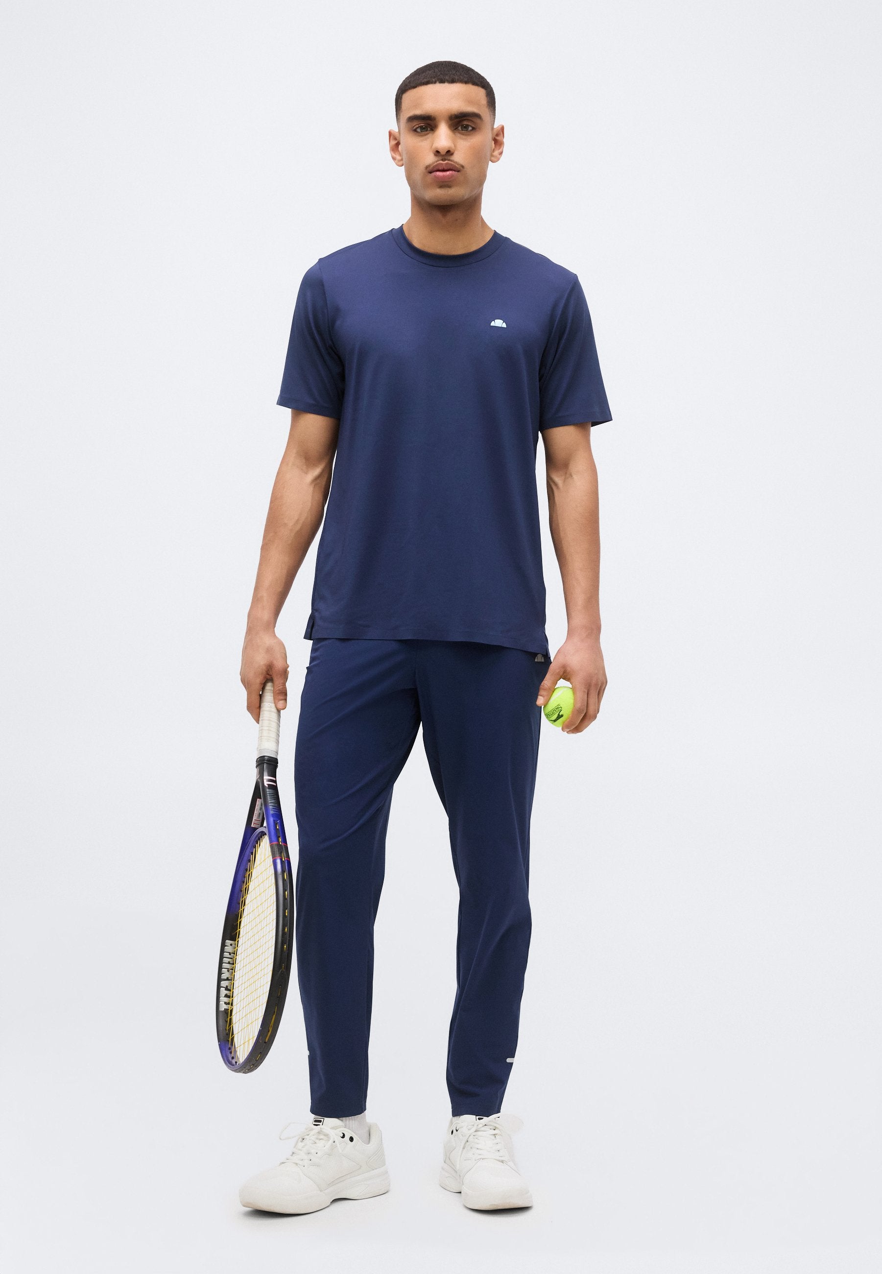 Ellesse EVARO