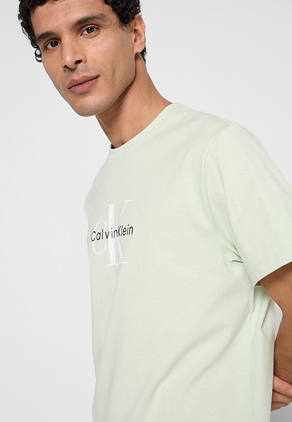 Calvin Klein Jeans SS HERO MONOLOGO TEE 20S