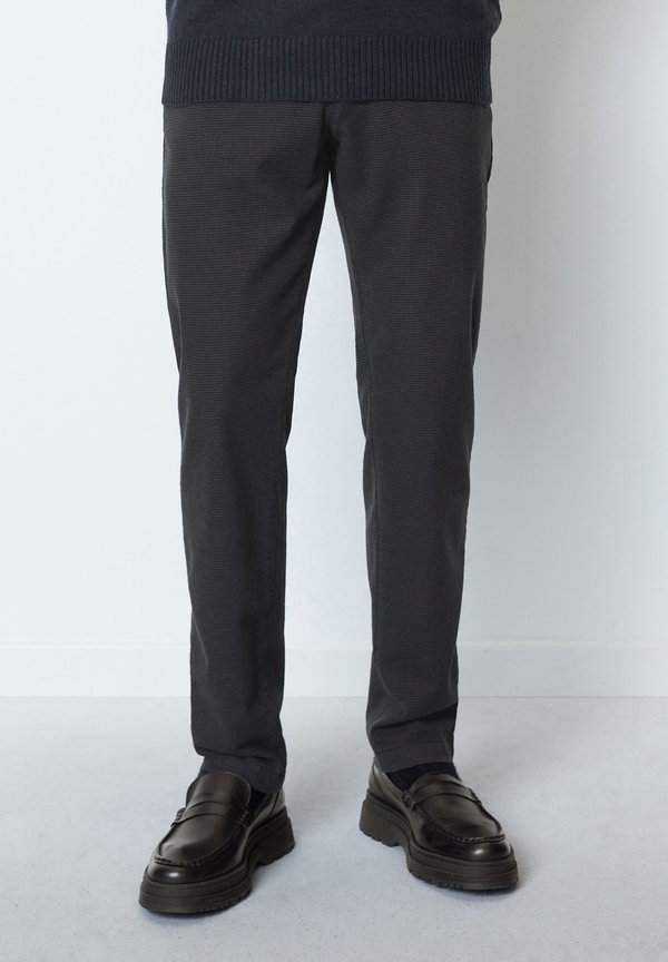 Marc O'Polo  TAPERED