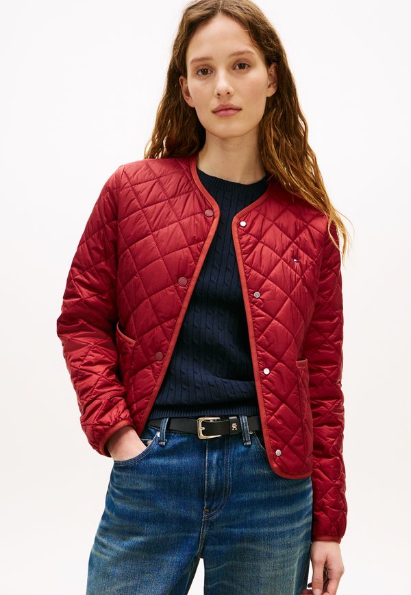 Tommy Hilfiger LIGHTWEIGHT WATER REPELLENT QUILTED PADDED JACKET - Light jacket - liberty red