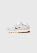 Nike Sportswear P 6000 - Trainers - college grey/burgundy crush/vast grey/coconut milk/gum yellow