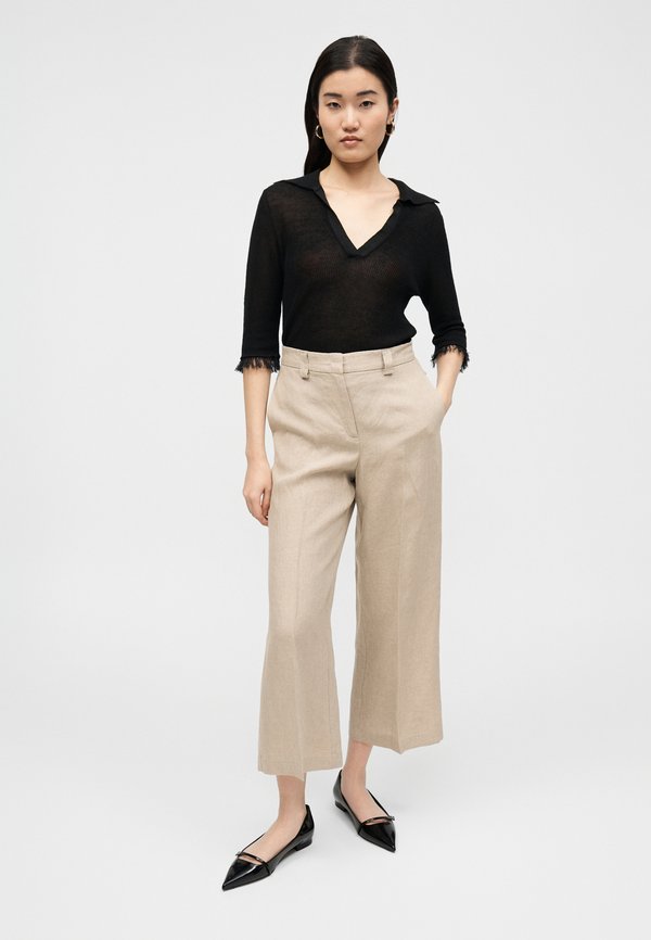 MAX&Co. ADUNCO