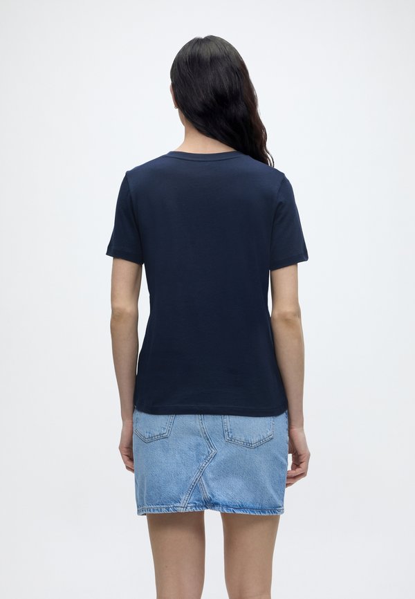 Tommy Hilfiger REG CORP LOGO